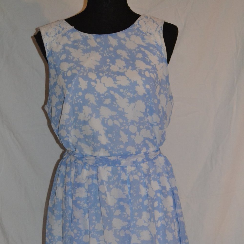 Kohl's: Disney Alice floral dress